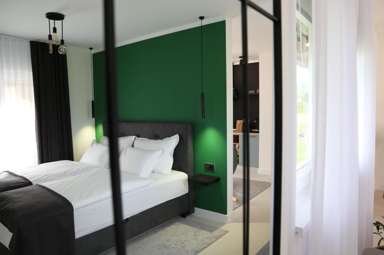 Flora Studio Apartments 科雷尼察 外观 照片
